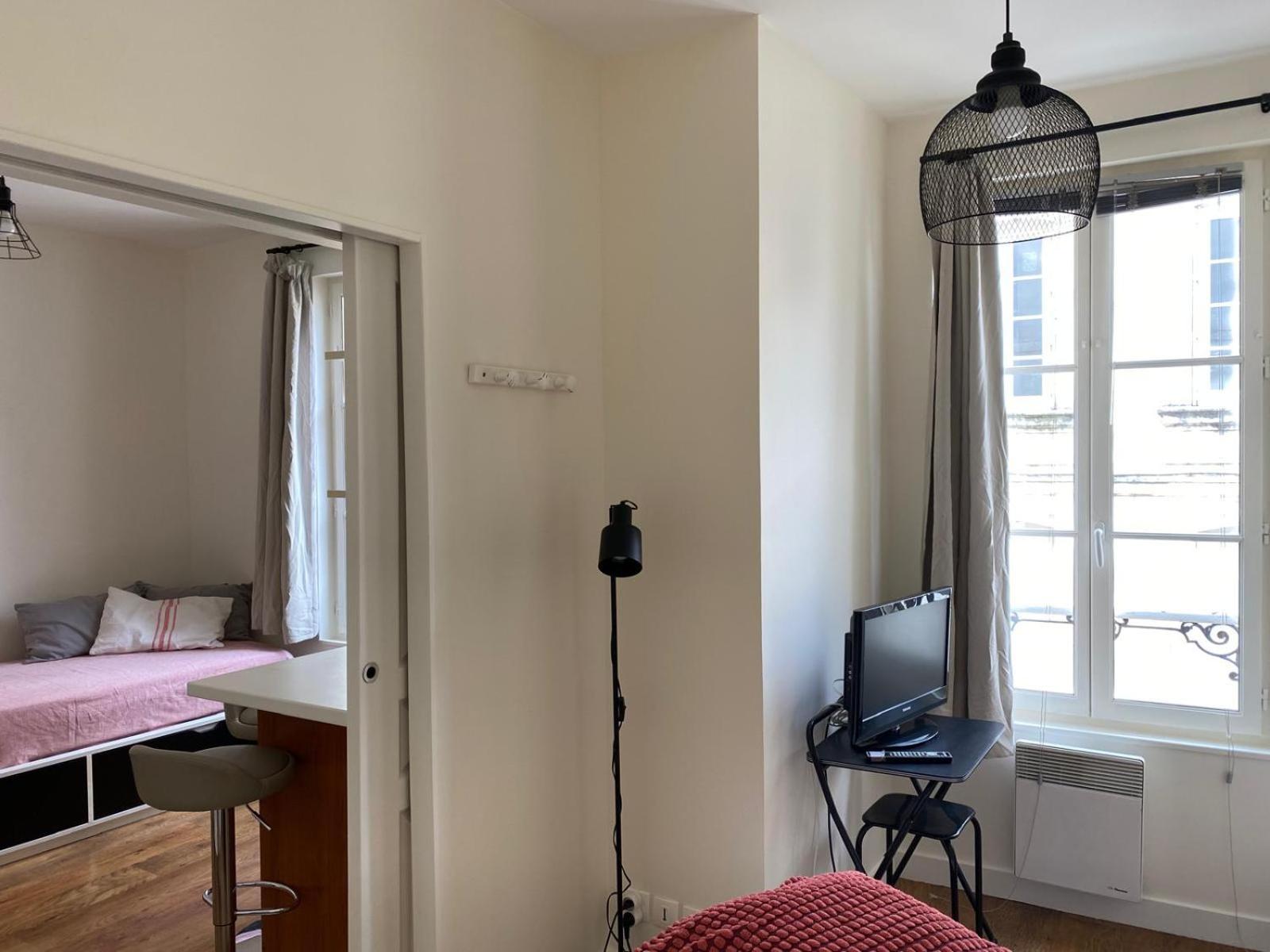 1 Pres Du Marche Apartment